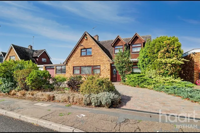 Highfields Road, Witham, CM8, photo 1