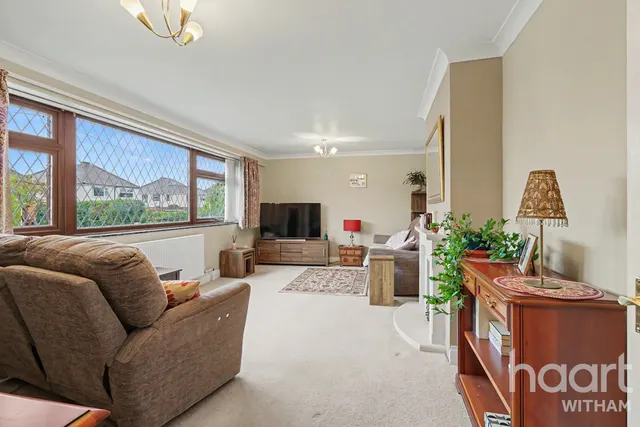Highfields Road, Witham, CM8, photo 3