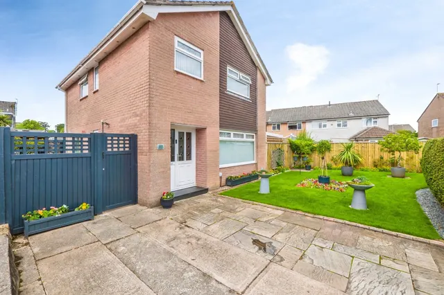 Marshall Close, Cardiff, photo 1