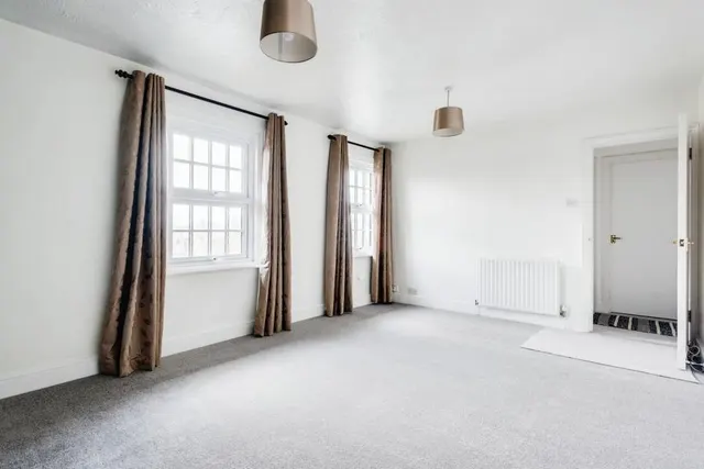 White Hart Walk, Faringdon, SN7, photo 3