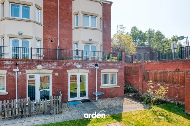 Hewell Road, Redditch, B97, photo 1