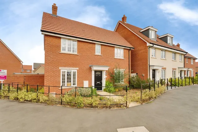Challis Circle, Stowmarket, photo 1