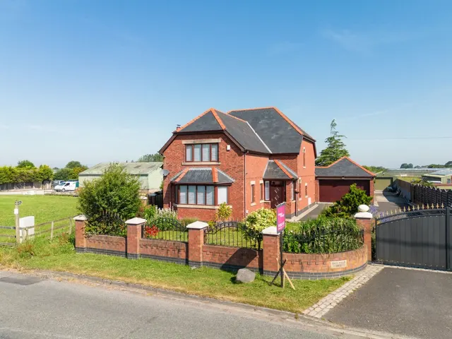 Moss Lane, Hesketh Bank, PR4, photo 1