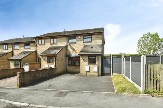 Cambrian Street, Tredegar, photo 1
