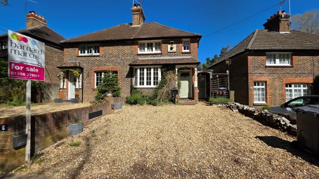 Newdigate Road, Beare Green, Dorking, photo 1