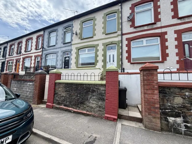 Queens Terrace, Troedyrhiw, CF48, photo 1