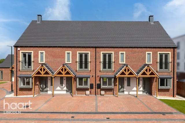 Kings Park Village, Grimsby, DN33