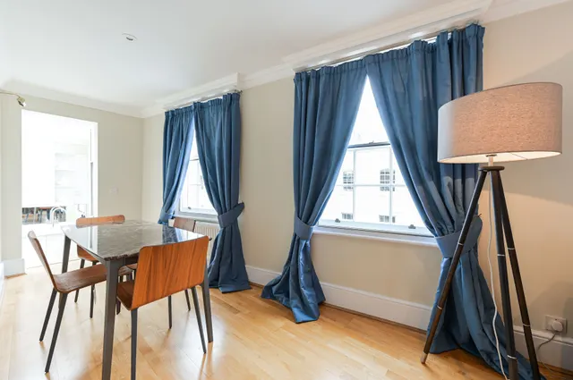 Photo 3 — Flat 2, 181 Fulham Road, London