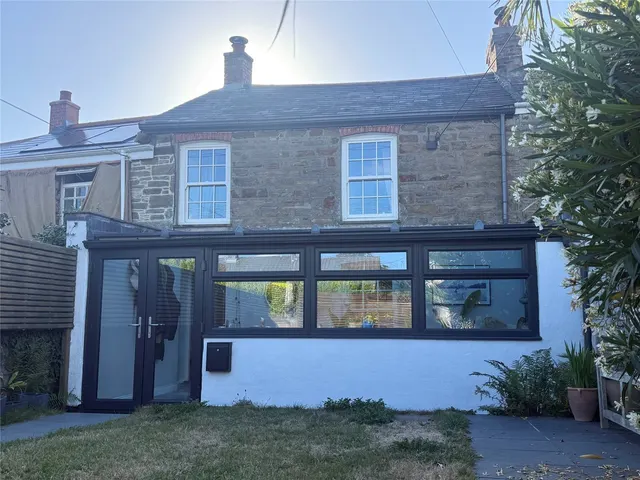 Short Cross Road, Mount Hawke, TR4, photo 1