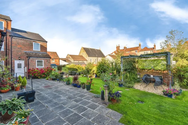 Old Were Court, Warminster, BA12, photo 1