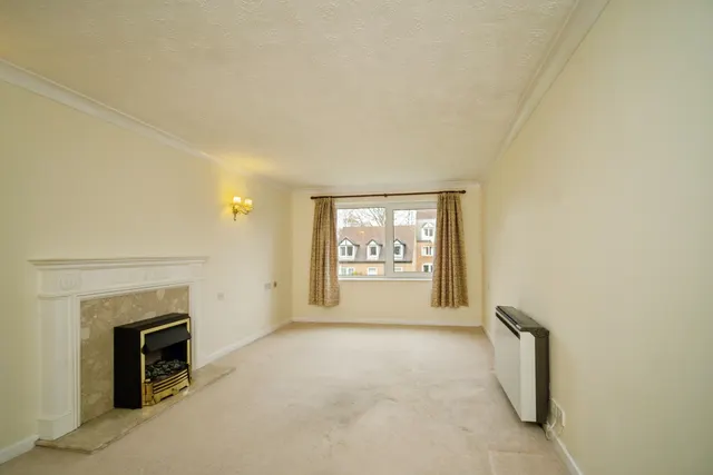 High Street, Sandhurst, GU47, photo 2