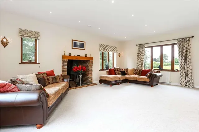 Photo 3 — Stoney Lane, Medstead, Alton, Hampshire, GU34 5EL