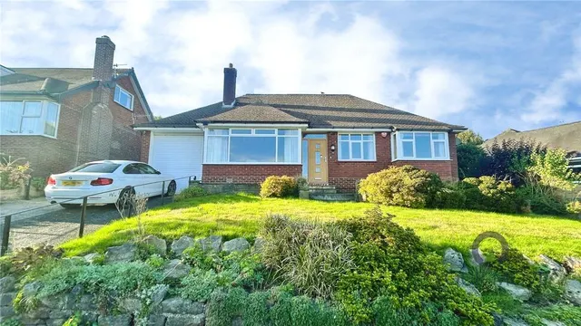 Beech Hill Road, Grasscroft, OL4, photo 1