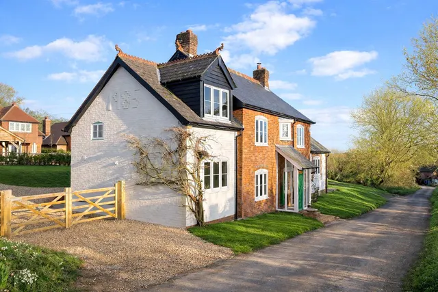 Haccups Lane, Michelmersh, Romsey, Hampshire, SO51 0NP, photo 1