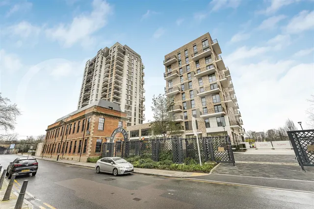 2 Maple Mews, London, E3 4ZB, photo 1