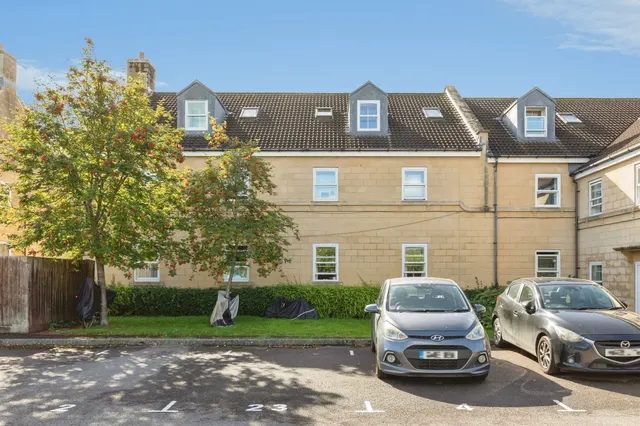 1 bedroom flat, Albany Road, Bath, BA2