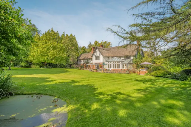 Virginia Water, Surrey, GU25 4NY, photo 1