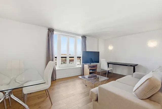 Commercial Road, London E1 1LF, photo 1