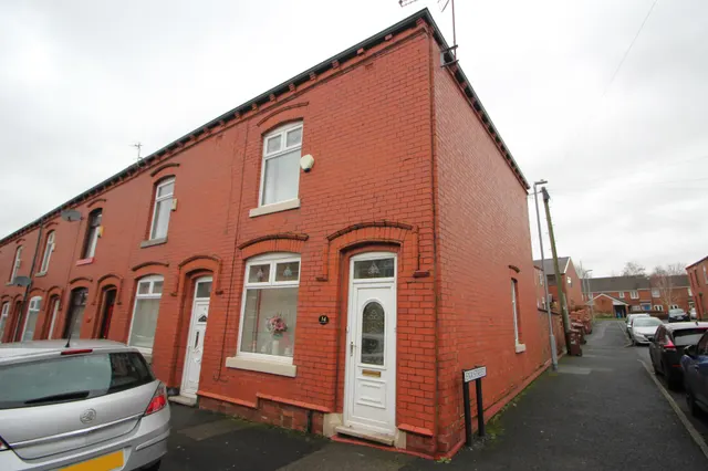 Prince George Street, Oldham, OL1, photo 1