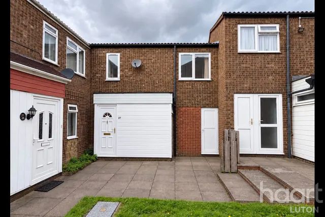 Elgar Path, Luton, LU2, photo 1