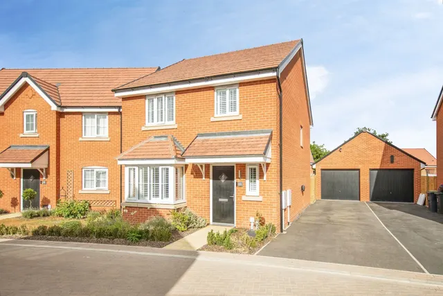 Photo 3 — Bronze Barrow Way, Bramford, Ipswich
