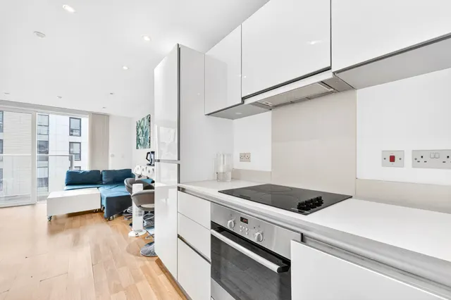 Woodberry Grove, London, N4, photo 1