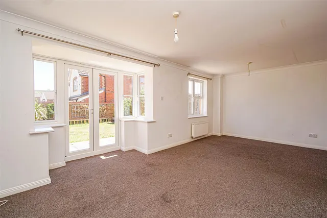 Ticehurst Close, Hastings, photo 3