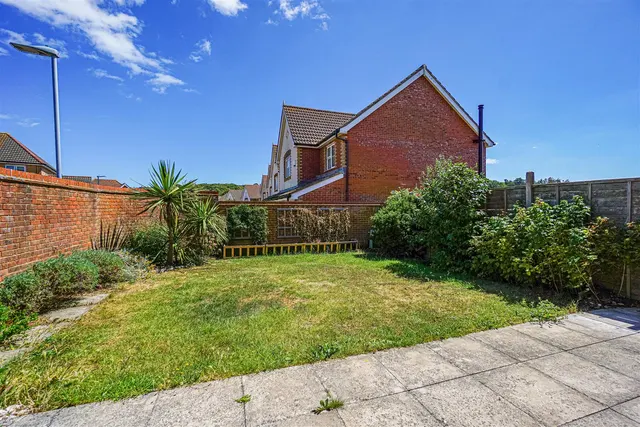 Ticehurst Close, Hastings, photo 2