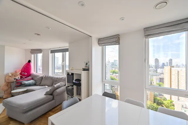 Photo 3 — 177 Eagle Point, City Road, London