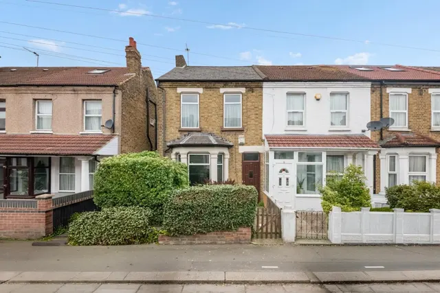 Endsleigh Road, Southall, photo 1