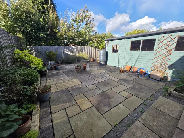 Westwood Road, Heald Green, photo 2