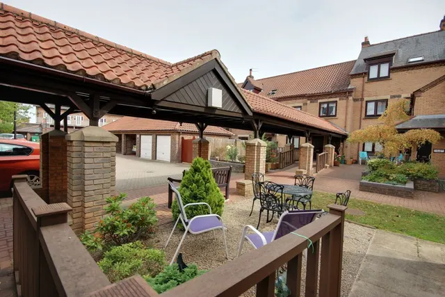 St. Ellens Court, Beverley, HU17, photo 1