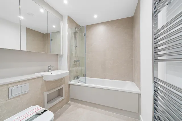 Hendon Waterside, London, NW9, photo 2