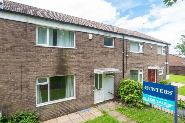 Rossefield Walk, Bramley, LS13 3RH, photo 1