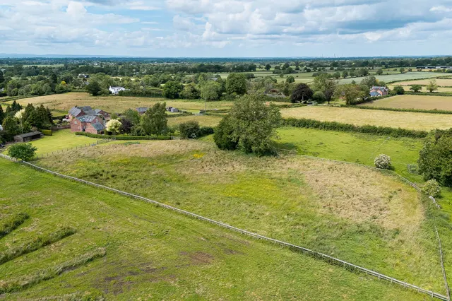 Weetwood, Tarporley, photo 2