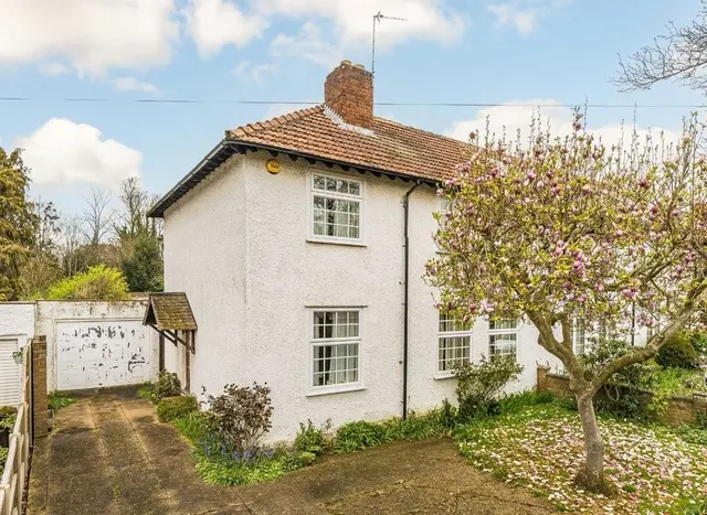 Queens Way, Hanworth Park, TW13, photo 1