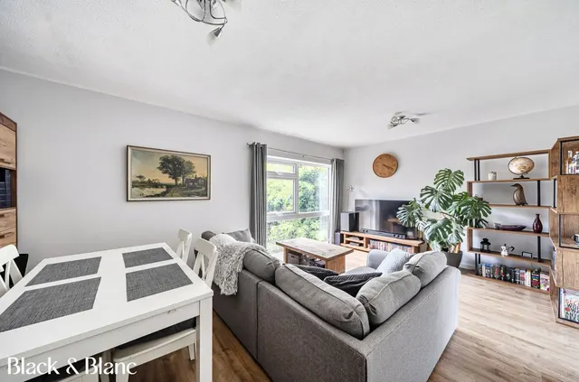 Photo 3 — Silverwood Close, Beckenham, BR3