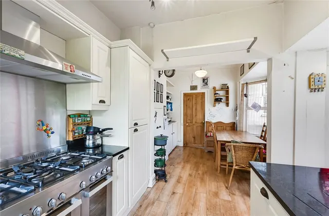 Photo 2 — Shaftesbury Road, Beckenham, BR3