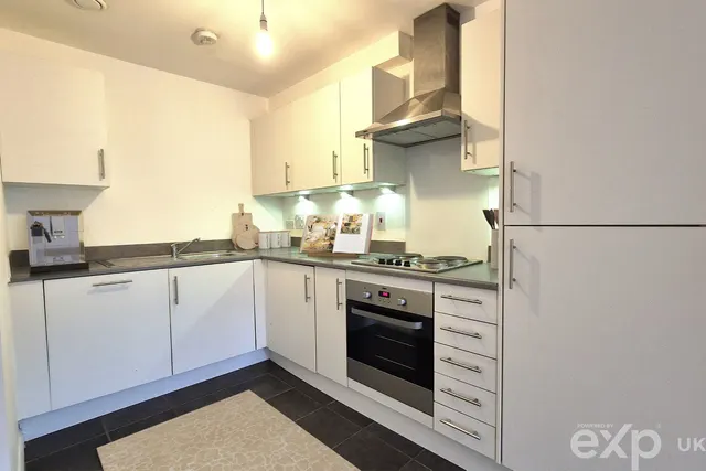 Manor Way, Borehamwood, WD6, photo 3