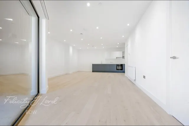 Trego Road, photo 1