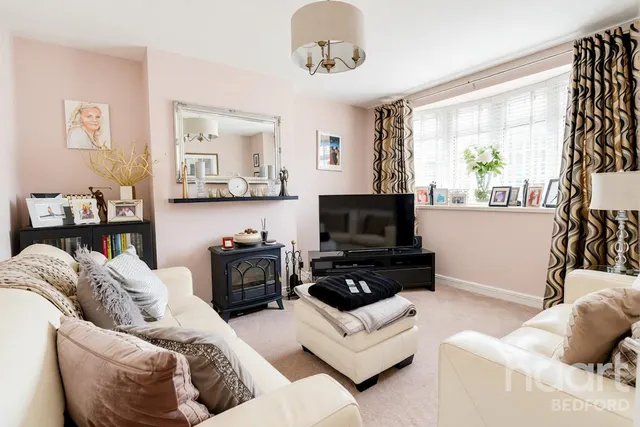 Hatfield Crescent, Bedford, MK41, photo 3