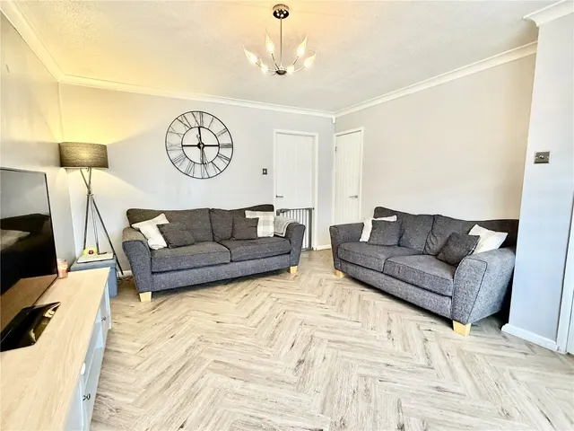 Bader Drive, Hopwood, OL10, photo 3