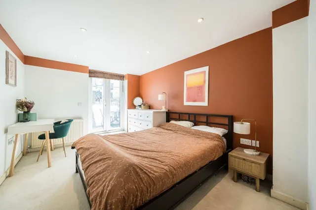Shrubbery Road, SW16, photo 3