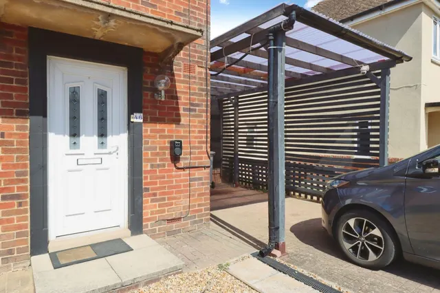 Photo 2 — Nunnery Avenue, Rothwell, KETTERING
