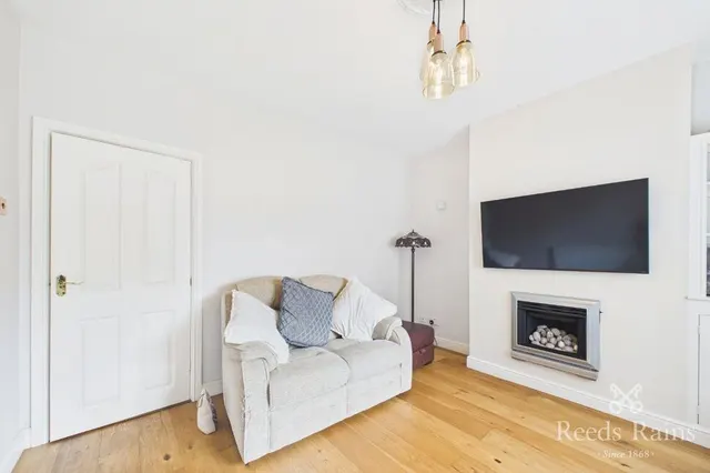 Sandy Lane, Worksop, S80, photo 3