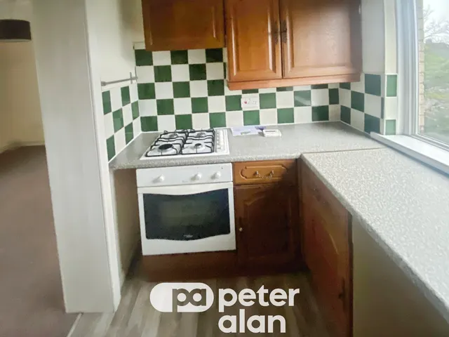 Lakeview Close, Porthcawl, CF36, photo 3
