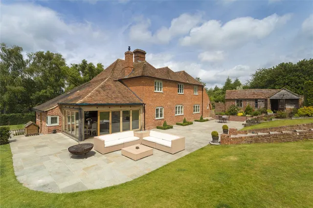 Pope Street, Godmersham, Kent, CT4 7DL, photo 1