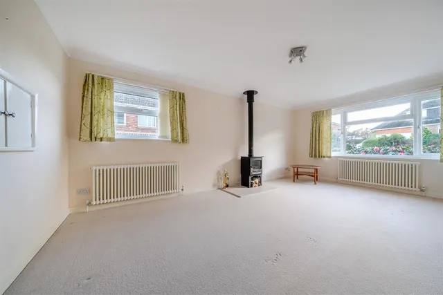 Photo 2 — Hill Place, Bursledon