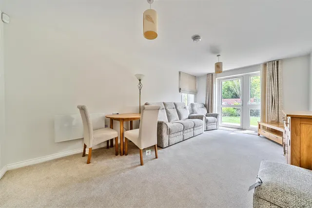 Trinity Street, Fareham, PO16, photo 3