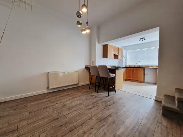 Photo 3 — Bridge Road, Ashton-On-Ribble, Lancashire, PR2 2JU